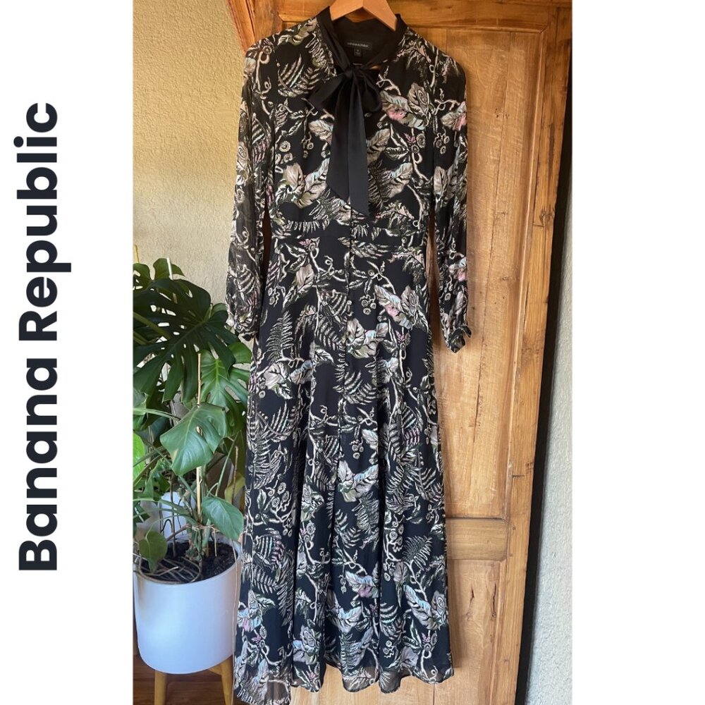 Banana Republic  I  Floral Tie Neck Front Open Black Maxi Dress  I  Size 0